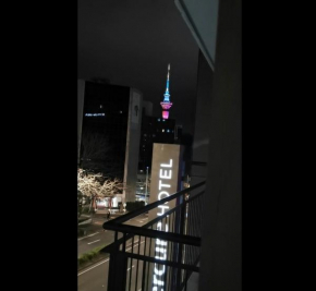 Sky Tower views 1-bedroom apartment with carpark